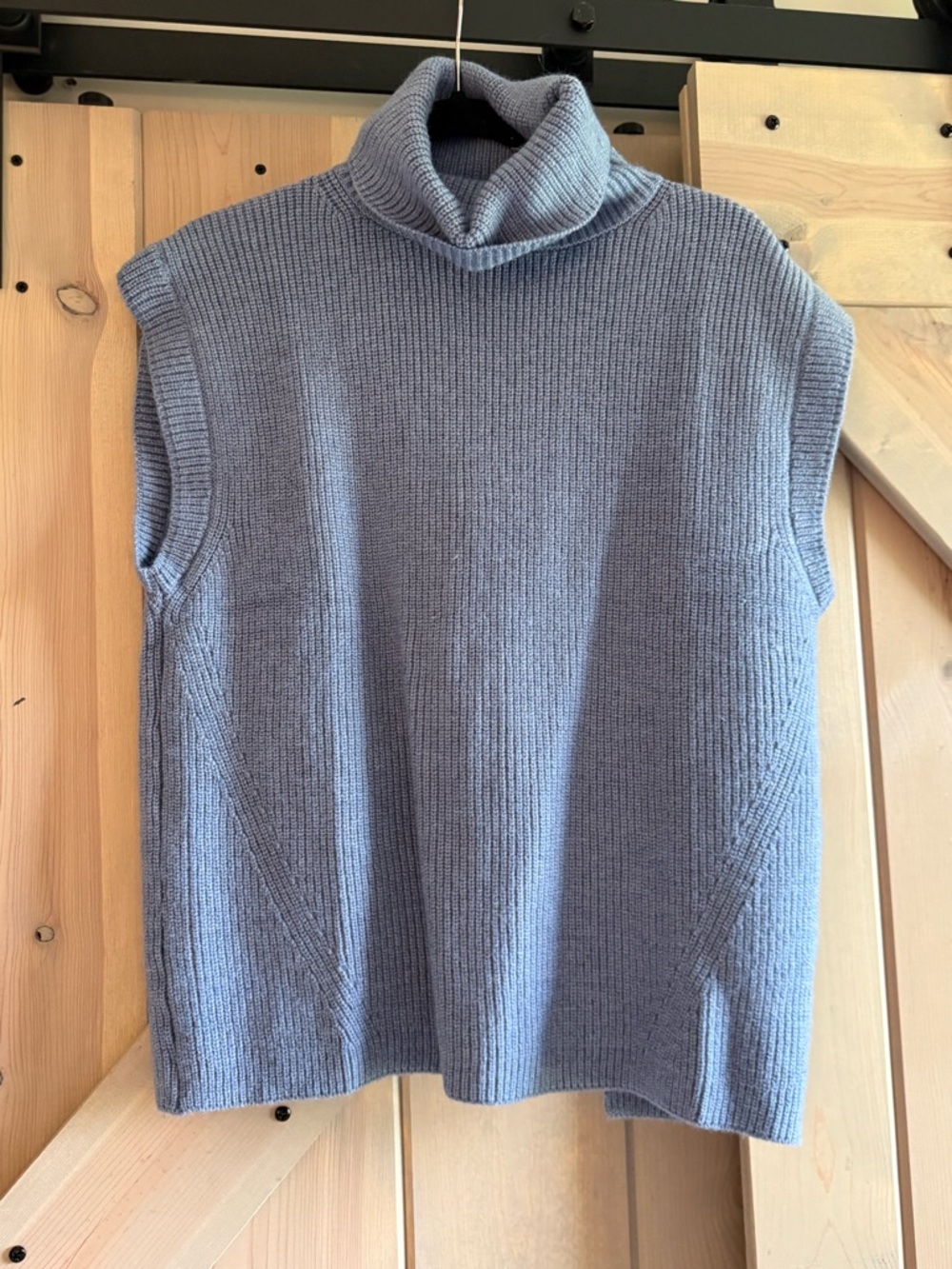 NWT Emory Park Split-Back Sleeveless Turtleneck Sweater - Picture 5 of 9